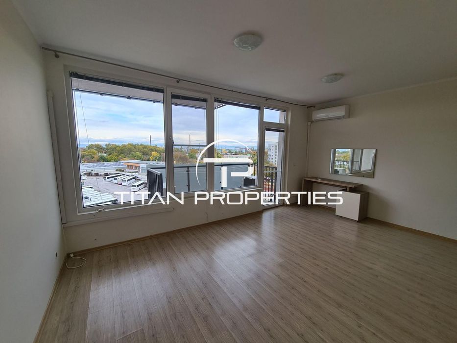 Продава се Тристаен апартамент в Пловдив, Кършияка - 120 кв.м за 1708 €/кв.м - Снимка #2