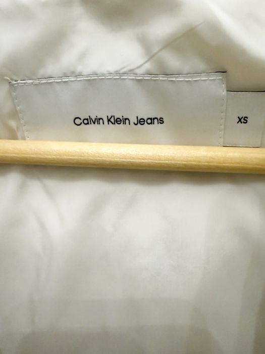 Calvin Klein куртка пуховик XS-S