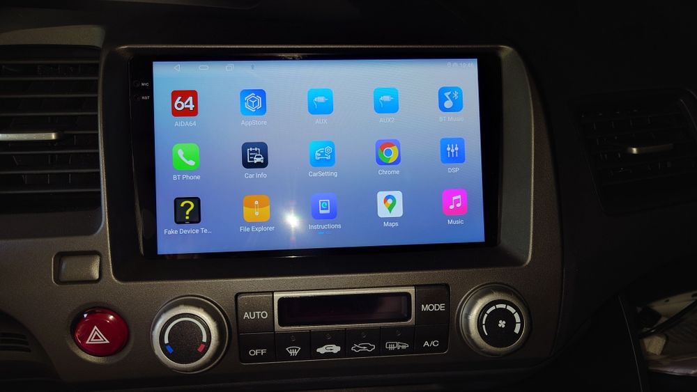 Vand Navigatie auto 9 Inch cu Android