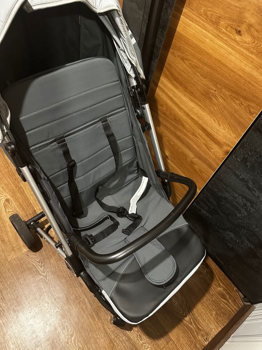 Продавам количка CHIPOLINO PIXIE