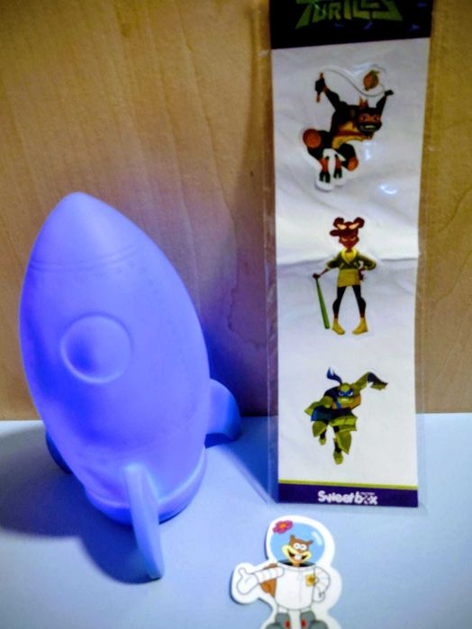 3D Нощна лампа Ракета