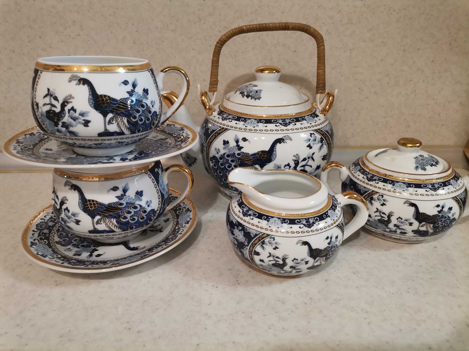 Порцеланов комплект