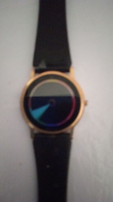 Vând ceas de excepție făcut în 1986 ,descrierea mai sus in fotografii