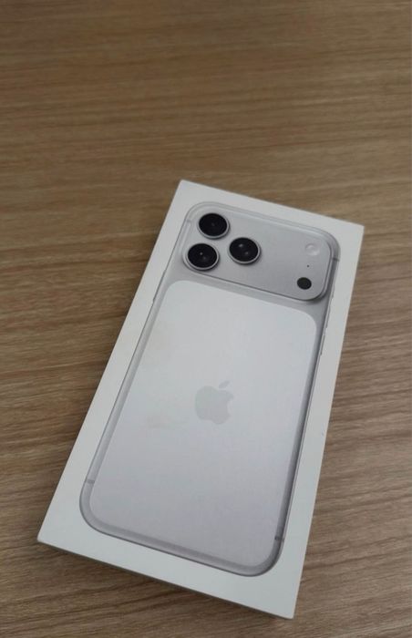 Продам Iphone 17 pro max 512gb