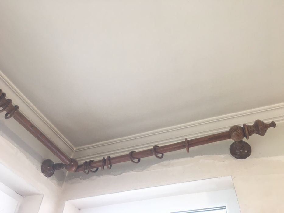 Декоративна дървена релса за перде