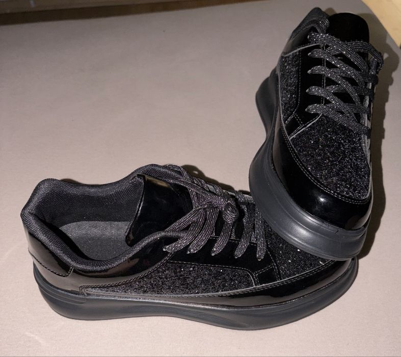 Adidasi Eleganti
