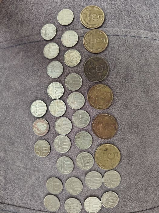 Продам разные монеты