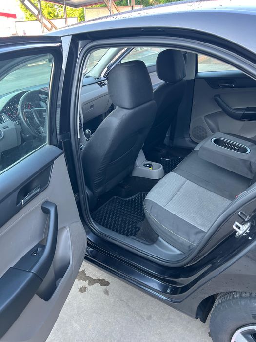 Seat toledo 4.     1.6 TDI .    105hp.   Euro 5