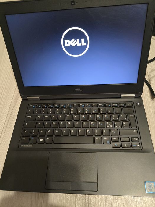 Vand  Laptop si Mackbook Pro si Air