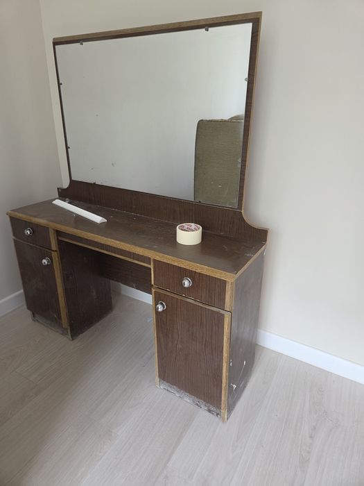 Зеркало, туалетный столик