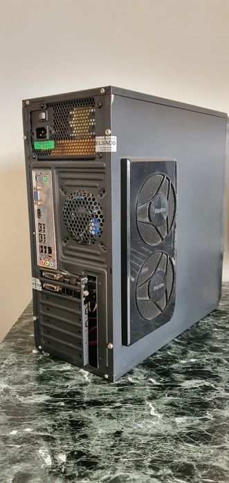 Vând unitate Pc I3
