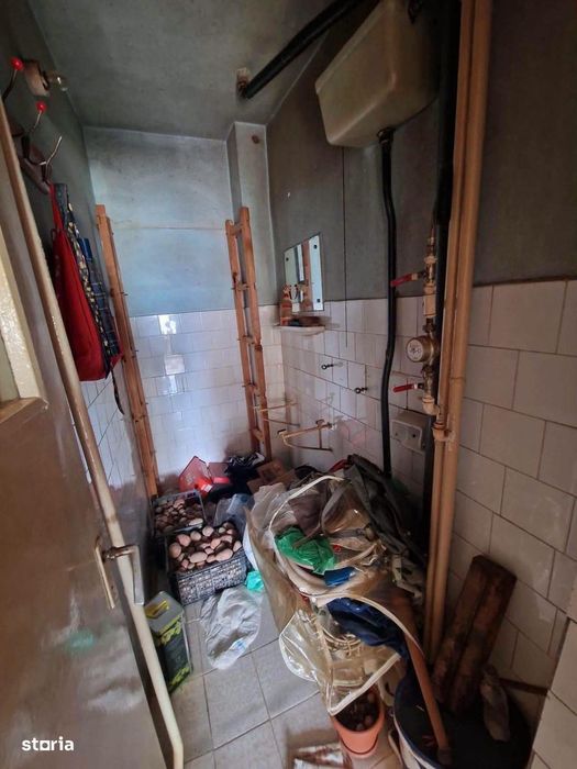 De vanzare apartament cu 4 camere decomandat, balcon, 2 bai , boxa
