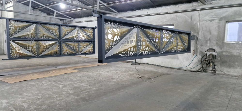 Porti , garduri din aluminiu