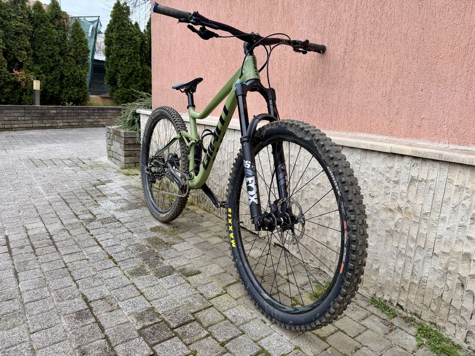 GIANT STANCE 29  (Fox 36, Deore 12s)
