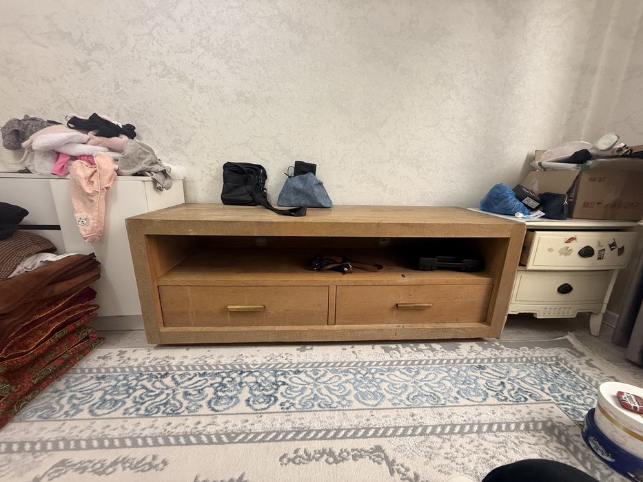 Продам под тв тумбу