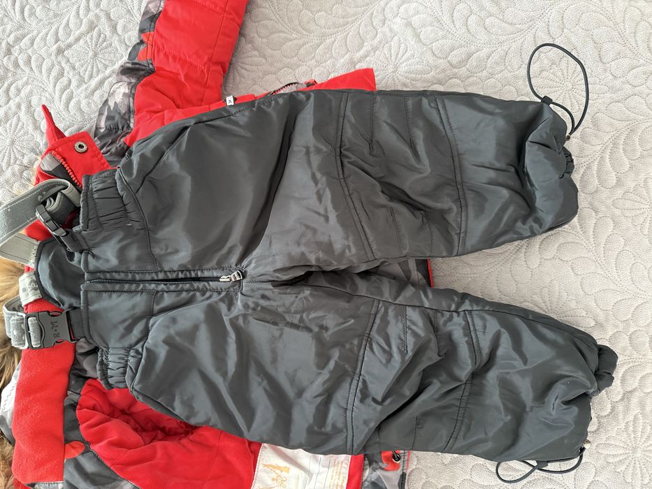 Продается комбинезон на 74 см