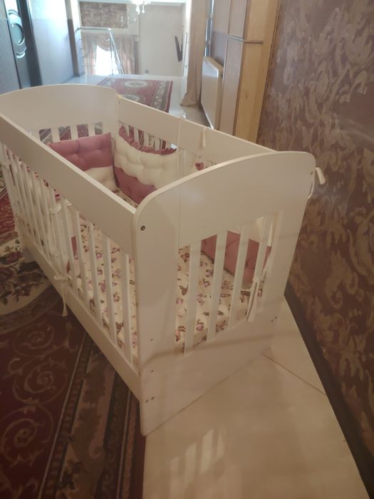 De vânzare pătuț pentru bebeluși – stare foarte bună că nou!