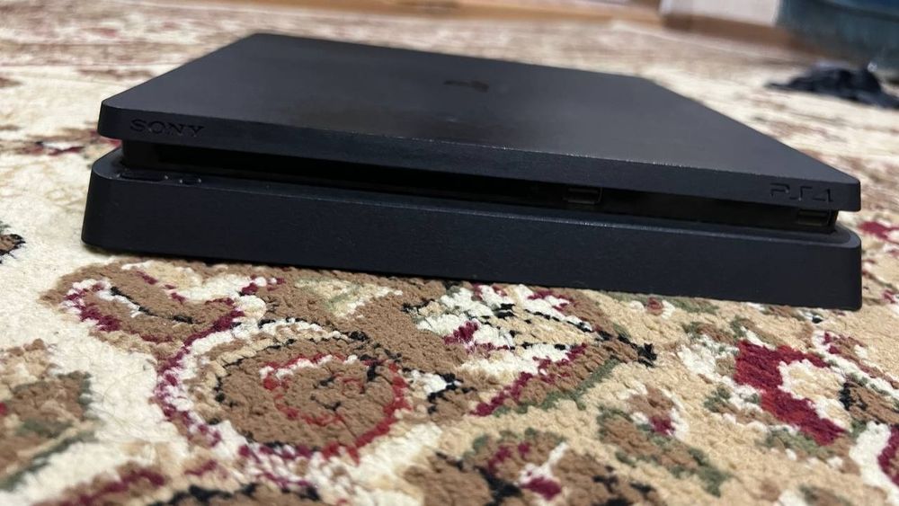 100000тг PS4 +7 игр