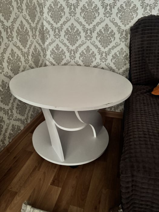 Продам журнальный столик