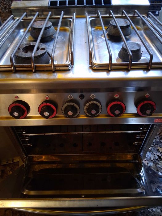 ПРОФЕСИОНАЛНА ПЕЧКА НА ГАЗ (фирна на газ + 4 котлона на газ )