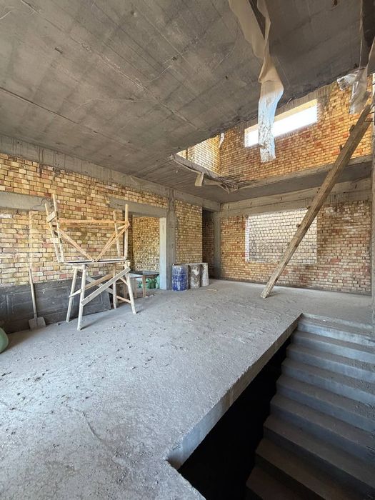 Продаю 8 соток 8 комнаты Гузал махалля Коробка!