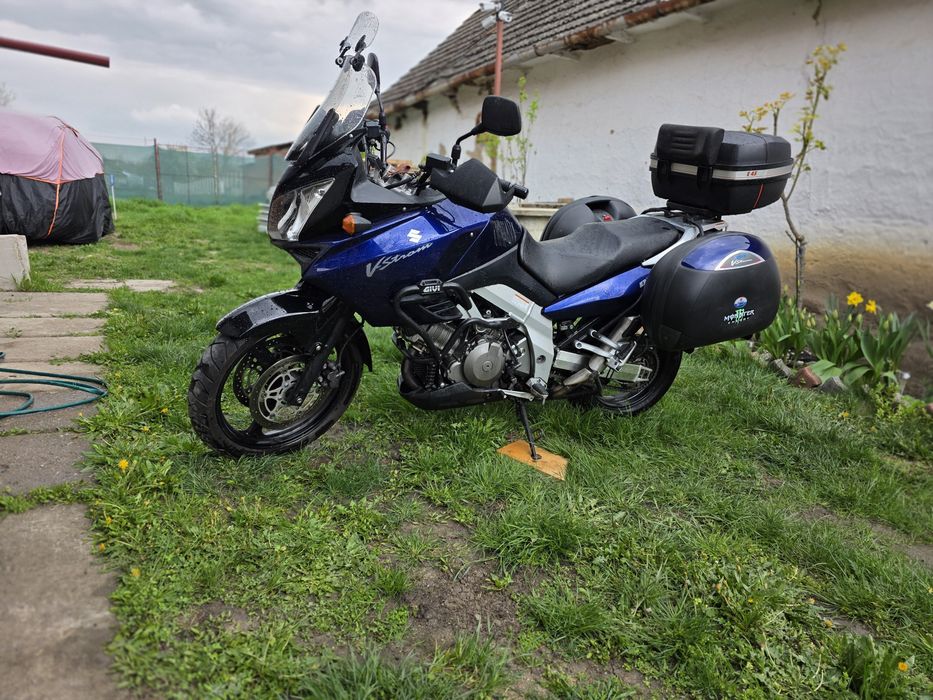 Suzuki v strom 1000 pe injectie