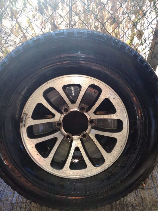 Продам диск с резиной делика-паджеро