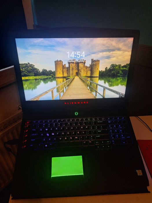 Vând laptop de gaming