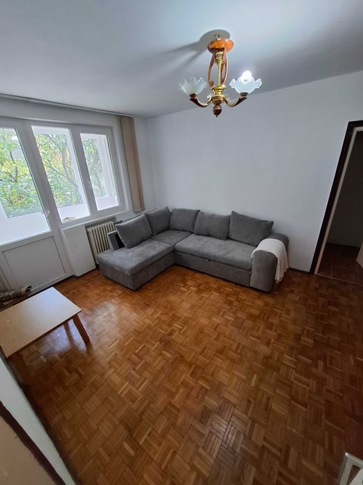 Dau in chirie apartament cu 2 camere zona podul Decebal