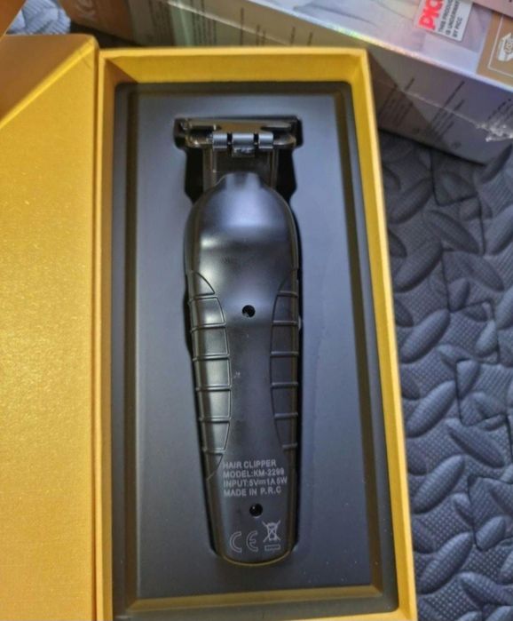 Aparat Kemei 2299 sigilata pentru contur,0mm,1200mAh
