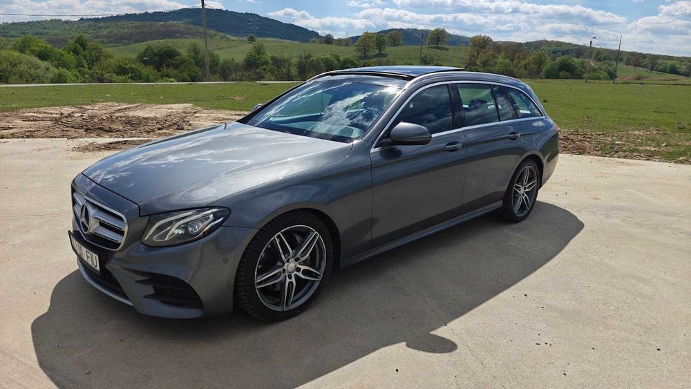Mercedes Benz E220 AMG LINE