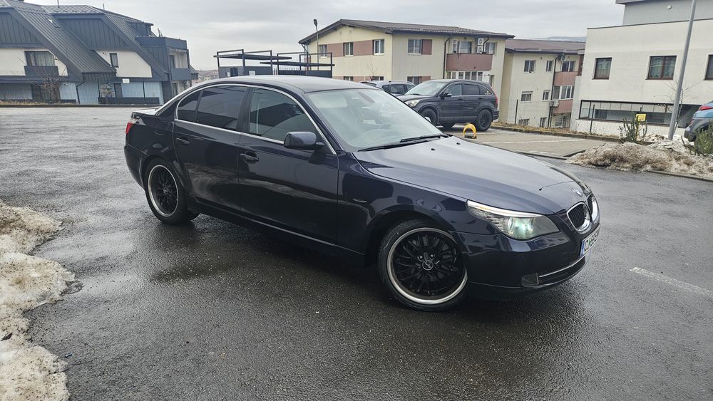 Vând Bmw E60 520d 2009
