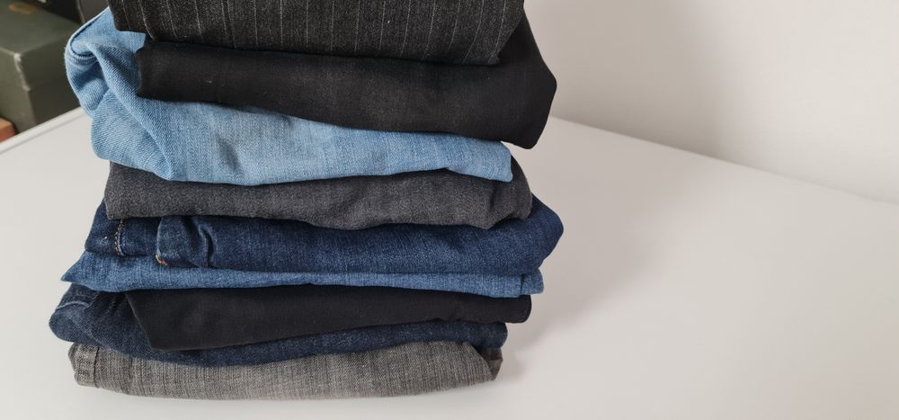 Lot de 8 perechi blugi ,pantalon si salopeta gravida