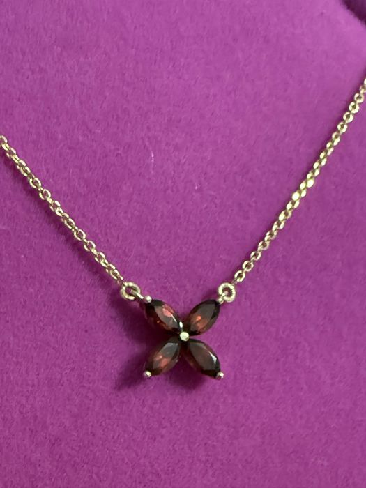 Колье с гранатом