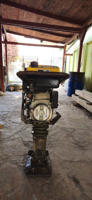 Vând mai compactor Wacker Neuson