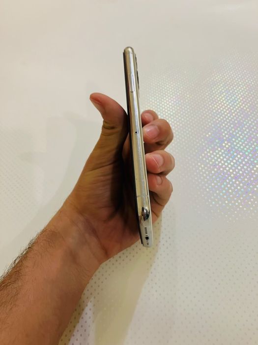 iphone 11 pro White