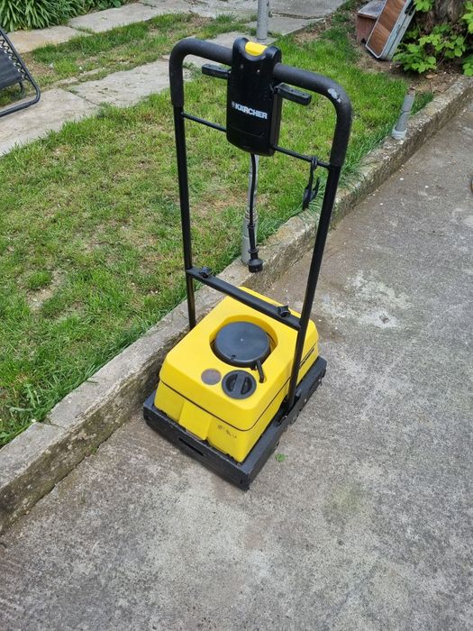 Masina de spalat pardoseli karcher BR 400