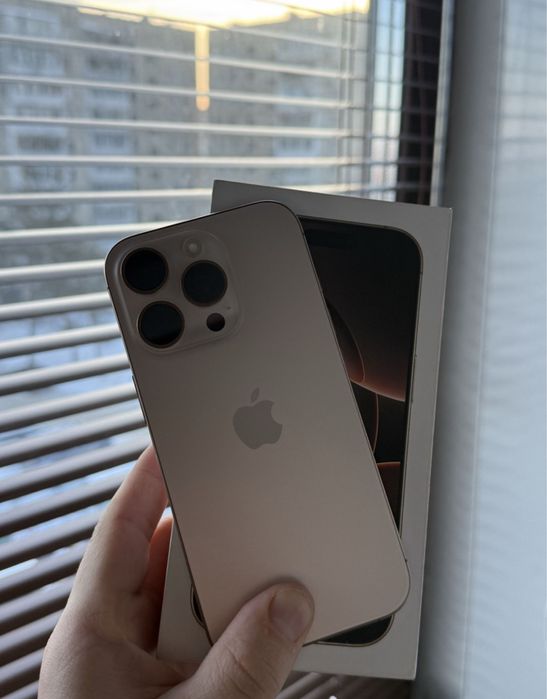 Продам iphone 16 pro айфон