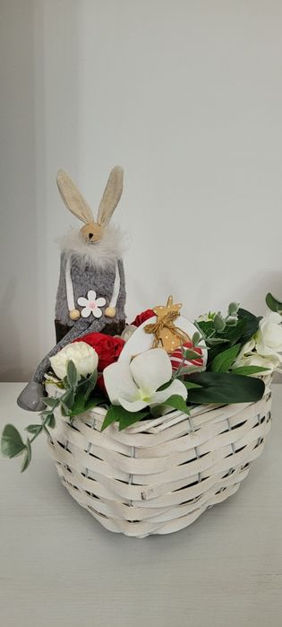 Cos cu flori și iepuraș pt Paște