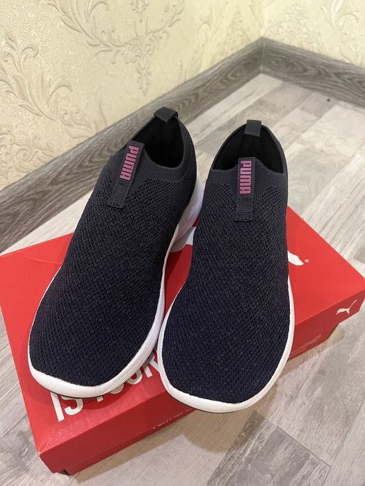 Женские кроссовки