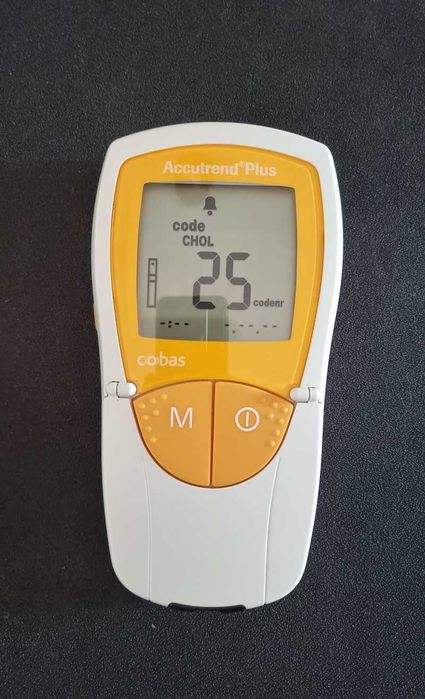 glucometru Accutrend Plus