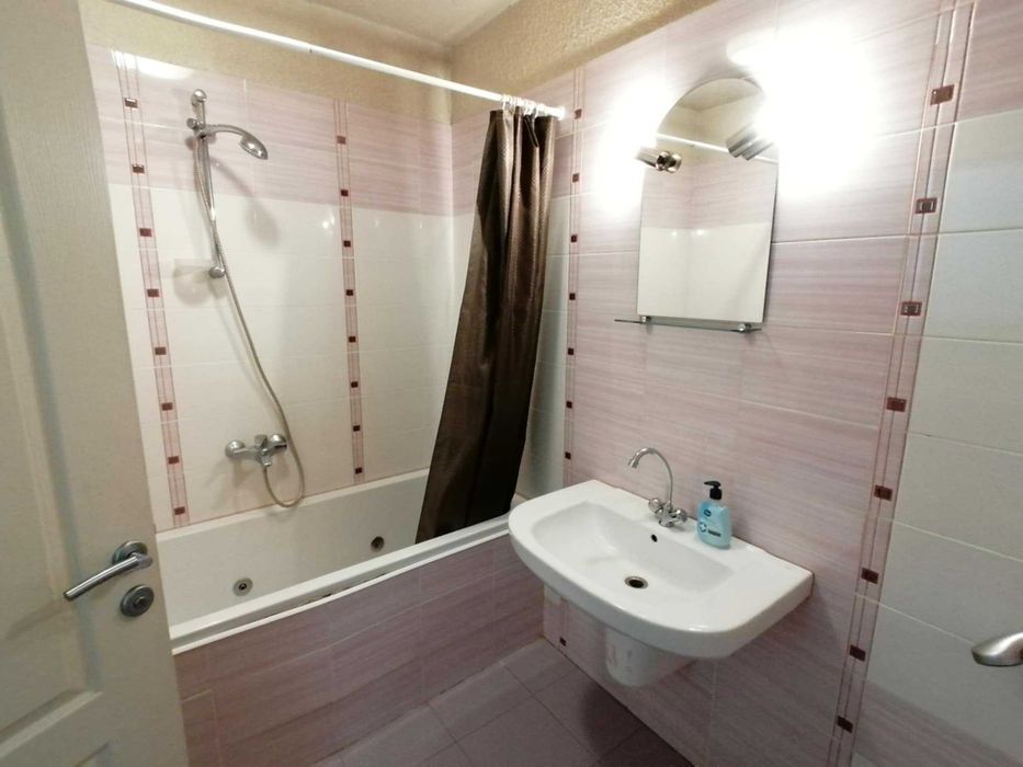 Дава се под наем Тристаен апартамент в София, Студентски град - 91 кв.м за 816 € - Снимка #7