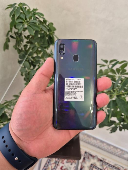 Продам  Samsung A40  NFC