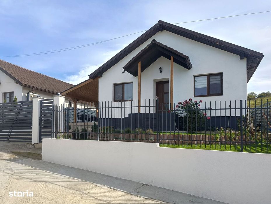 Casa individuala pe un nivel + garaj in Sannicoara