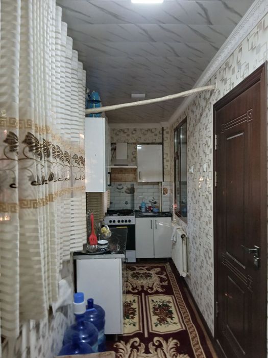 7 mkr 2-xona 1-etaj kvartira sotiladi