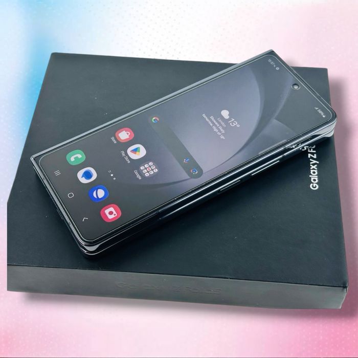 Samsung Galaxy Z Fold 5 5G 256GB 12RAM Black Перфектен! Гаранция!