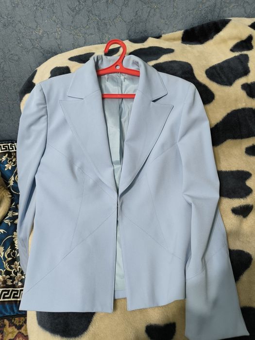 Пиджак и юбка в продаже!