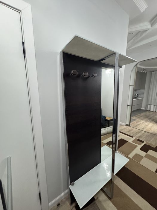 Вешалка в прихожую