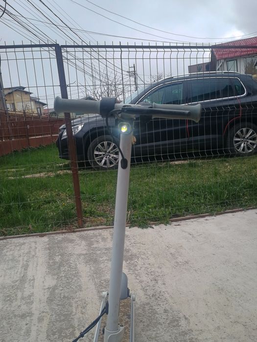Vând trotinetă electrică pentru copii