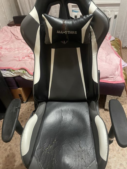 Продам  игровое кресло
